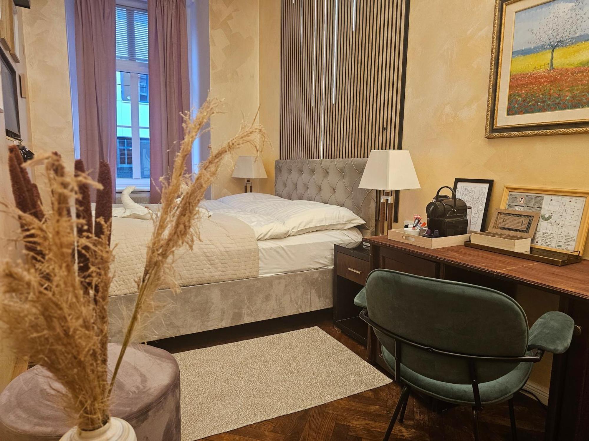 Urban Boutique Hotel Viena Quarto foto